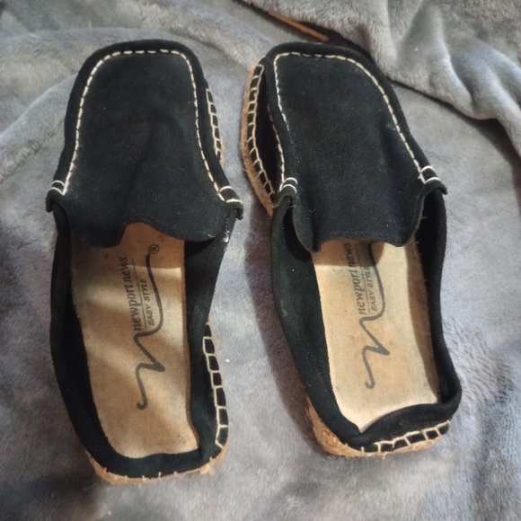 Shoes - Picture 2 of 2